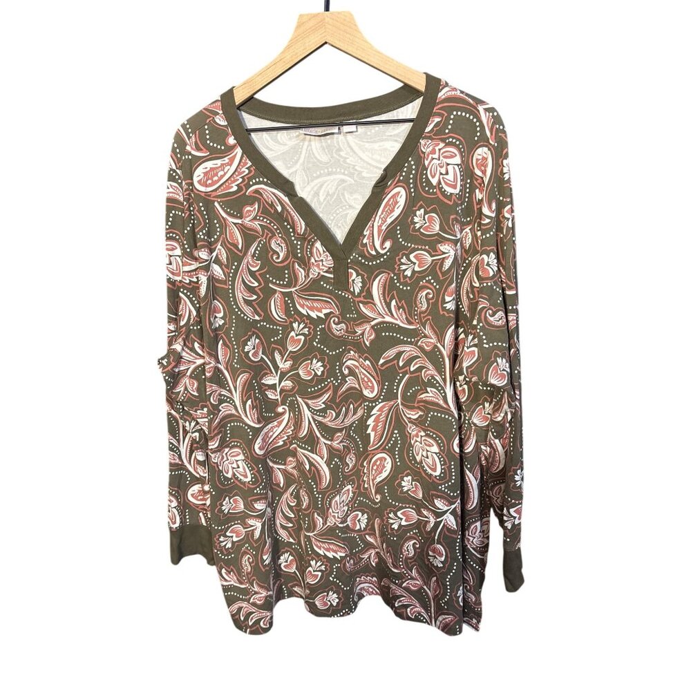 Belle By Kim Gravel 4X Floral Long Sleeve V-Neck Top‎